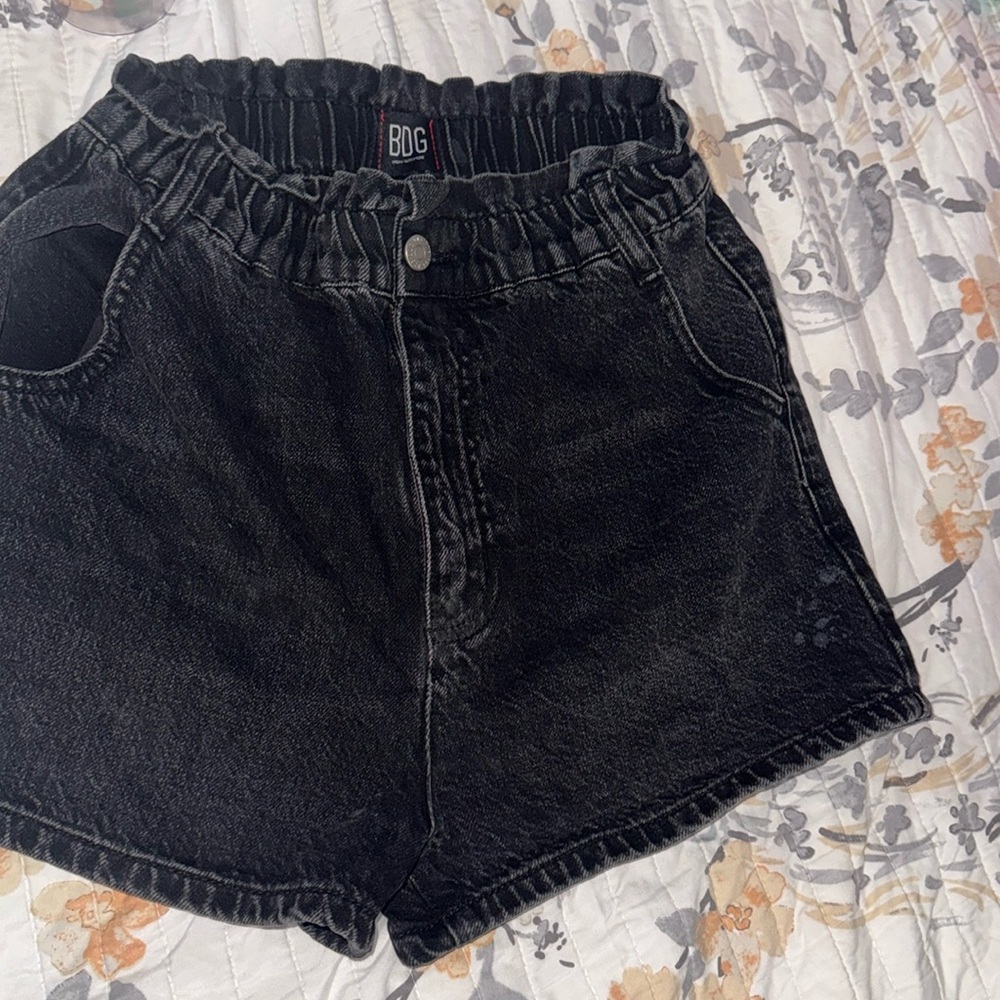 Short BDG pull on mom